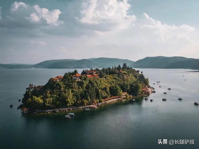 抚仙湖要门票吗，抚仙湖攻略一日游（挖到李健超爱的神仙小城）