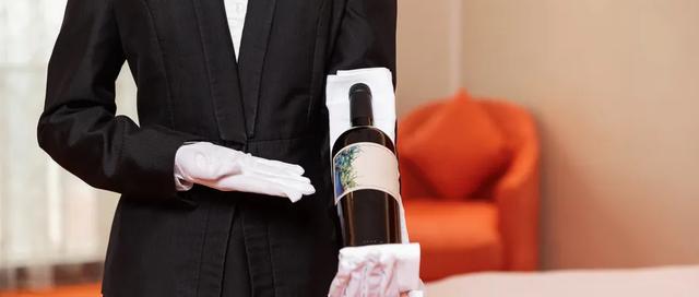 开夜床是什么意思，开夜床是啥意思（高端酒店里面的“特色”服务）