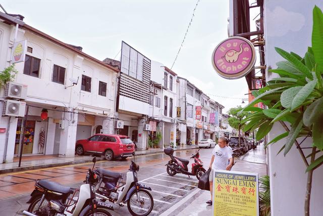 吉隆坡是哪个国家的，马来西亚华人对中国态度（马来西亚收入最高的城市）