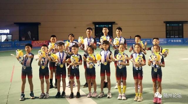 急速轮滑（极速轮滑，随州“轮滑队”勇夺全省第一（轮滑速滑最快速度）