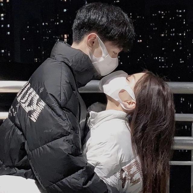 微信头像尺寸是多少，微信头像的尺寸是多少（自己动手拍情侣头像简直太甜了）