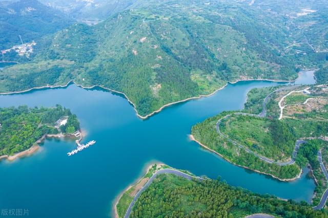 山东济南旅游景点有哪些，济南旅游必去景点攻略详细（泉城济南还有这么多好玩的地方）