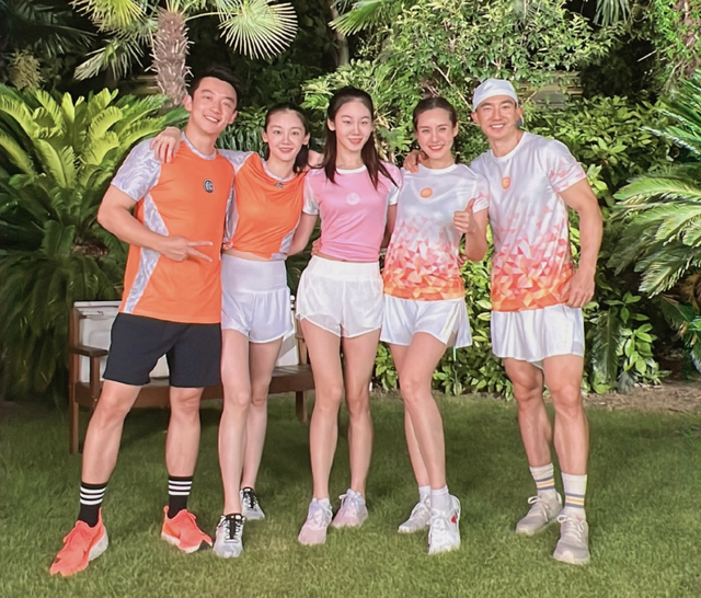 苗苗个人资料，明星苗苗个人资料（苗苗携妹妹共舞为祖国庆生）