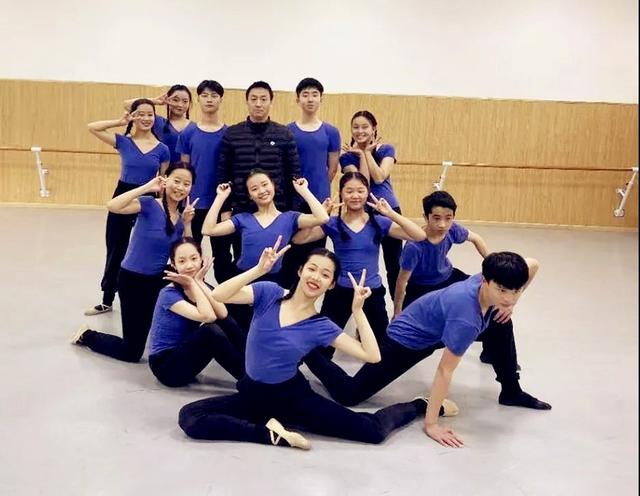 四川文化艺术学院的办学条件，四川文化艺术学院是民办学校吗（一所好的艺术中学）