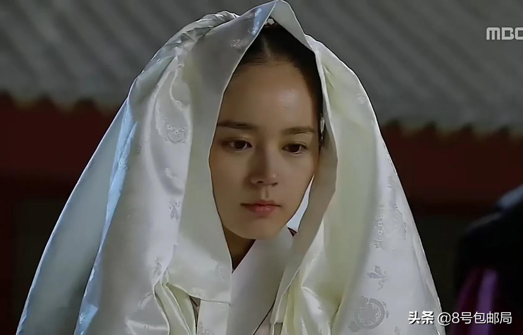 金浩镇,延政勋等人合作,饰演《黄手帕》中梦想做演员的"赵善珠"一角