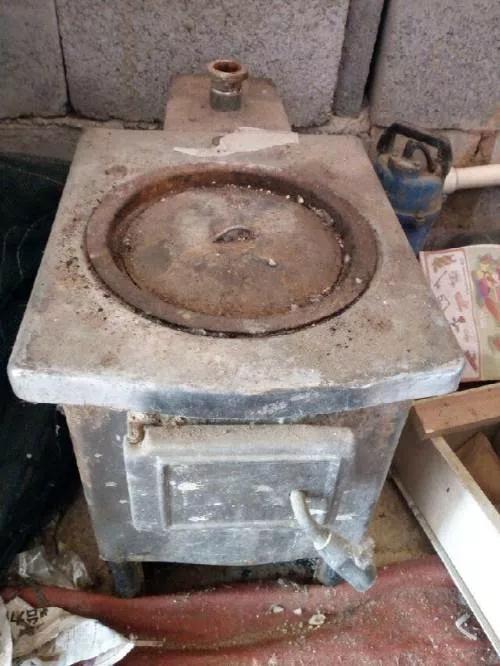 梦见火苗什么预兆，梦见火苗什么预兆呢（我梦见了农村的土炉子）