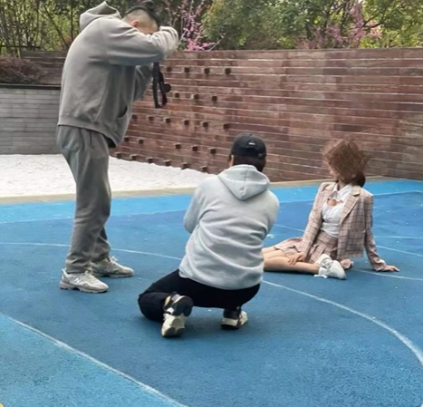 没穿内裤的女人()