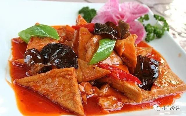 川味红烧肥肠怎么做，川味红烧肥肠的家常做法大全（这些做法值得大家参考）