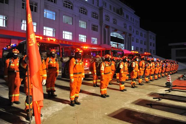 内蒙古锡林郭勒盟东乌珠穆沁旗发生3.1级地震 震源深度15千米，内蒙古锡林郭勒盟东乌珠穆沁旗发生3.1级地震（整装待发——东乌珠穆沁旗突发地震）