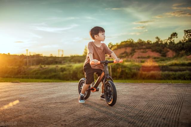 淳字取名寓意好吗，淳字的含义（姓祝男孩名字简单大气）