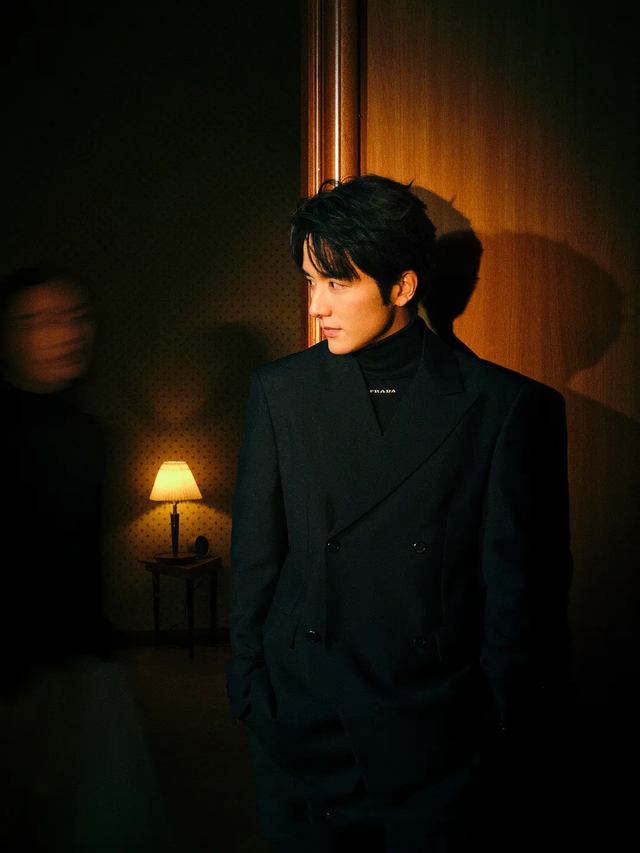 甜甜的年下恋，张新成《微暗之火》再演学霸