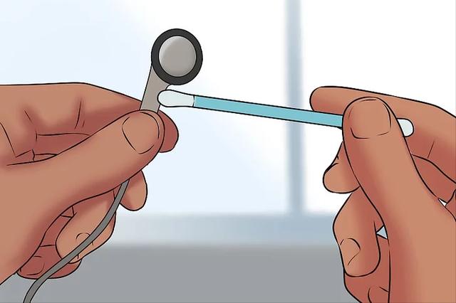 耳机脏了怎么清理，耳机污垢怎么清洗（你的耳机多久没清洁了）