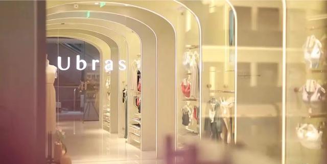 适合小胸的内衣牌子，小胸适合什么牌子的内衣（一战封神的新内衣顶流）