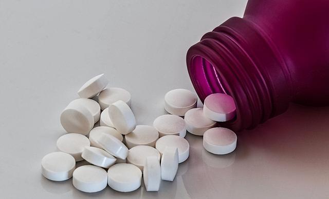 护肝片可以随便吃吗，护肝片的注意事项（真能保护肝脏不受损吗）