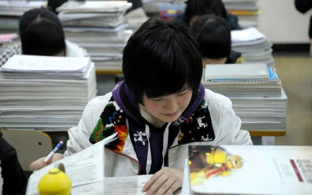 2021年高考降分录取政策，高考有哪些途径可降分录取（2022届考生“喜从天降”）