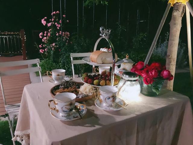 李晨张馨予生活照，张馨予写真 生活照（张馨予：游离吴卓羲和李晨后）