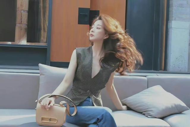 “排骨精”靠边站，丰腴美人才是真绝色，这10位女星美炸了