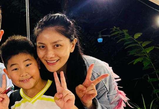 天天擦素颜霜对皮肤好吗，每天擦素颜霜好吗（我国有一老牌素颜霜）