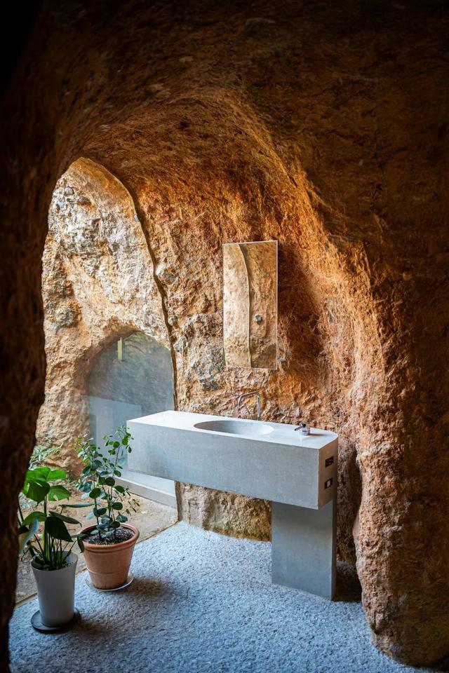 石上纯也的作品有哪些，石上纯也新作：洞穴餐厅与住宅