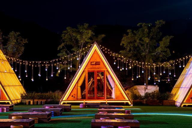 很罕见又很好看的闺蜜头像，超好看稀有闺蜜头像 可以再浪漫一些 夜晚 微风和鲜花微信（山林里的甜蜜派对）