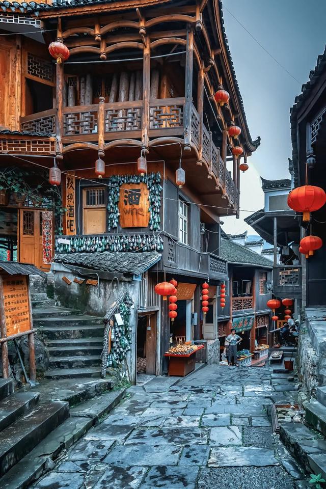 湘西终于开通高铁了，“湘西最美高铁”即将通车