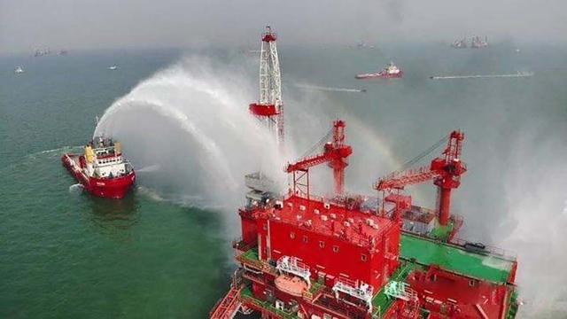 登高平台消防车，云梯消防车主要用于什么（我国花2400万元从芬兰进口一辆值吗）