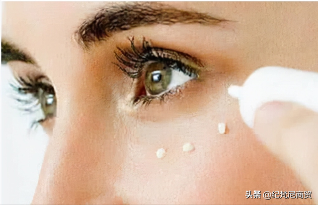 脸上为什么会长脂肪粒，脸上长脂肪粒什么原因（脂肪粒是怎样造成的）