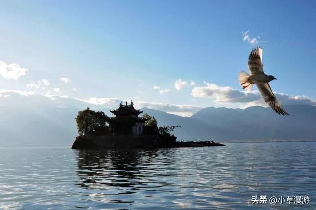 好玩的地方可以旅游的地方推荐一下，旅游最好玩的地方是哪里（那些性价比超高的城市和景点）