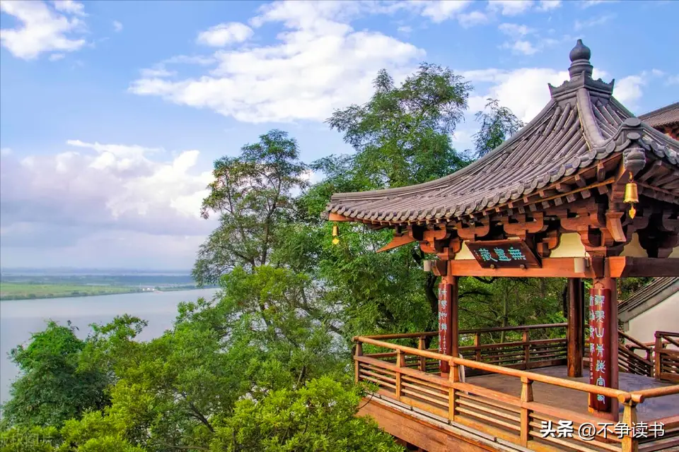 你认为怎样的旅游生活才更有意思？