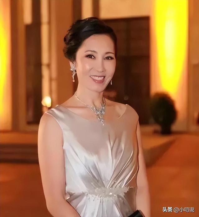 万达老总王健林：尽孝百岁父亲，一生0绯闻，头疼独子王思聪婚事