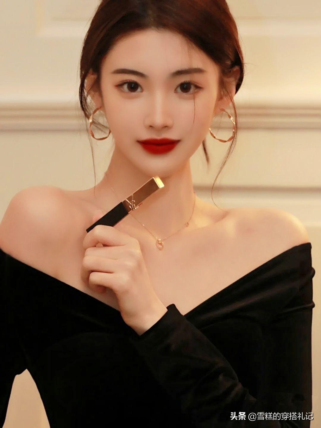 脸出油了可以用散粉补妆吗，脸出油了可以用散粉补妆吗（出门也尽量化淡妆）