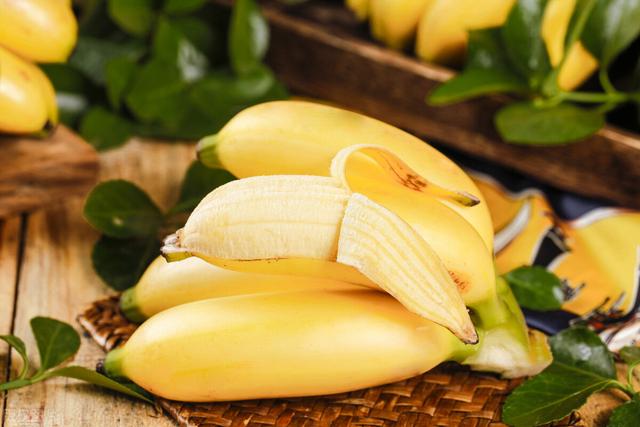 吃香蕉的副作用，香蕉和什么食物相克（吃香蕉补钾就能降血压）
