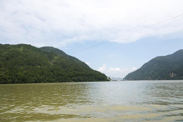 重庆是哪个省的，重庆是哪里的哪个省的（重庆与四川为何要“分家”）