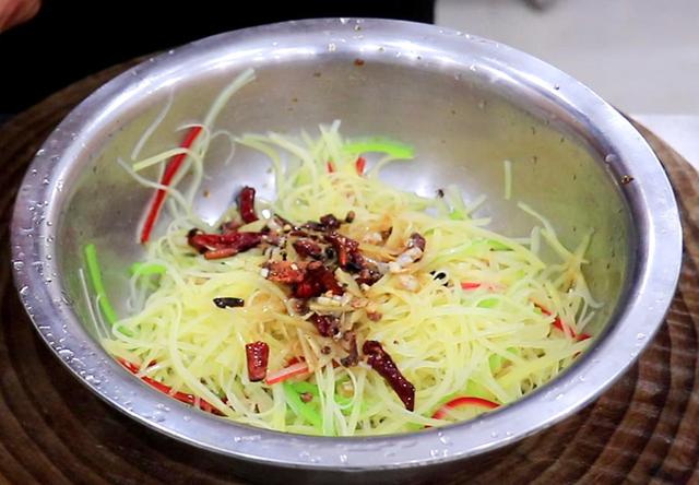 夏天的食物有哪些，夏天吃的食物有哪些（这5种食物别错过）