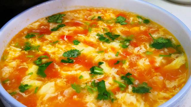 鸡蛋汤怎么做好吃，鸡蛋汤怎么煮才好吃又营养（做蛋花汤好吃有诀窍）