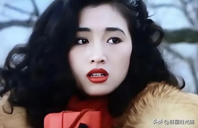巩俐的气场有多强，看了巩俐林青霞和张敏三人的合照