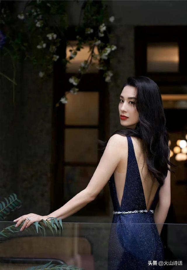 黄圣依拍过的电影，黄圣依有拍哪些电视剧（黄圣依：婚变风波后首露面）