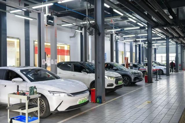 电动汽车怎么保养，电动汽车怎么保养电池用的更久（用车小知识#电动汽车保养篇#）