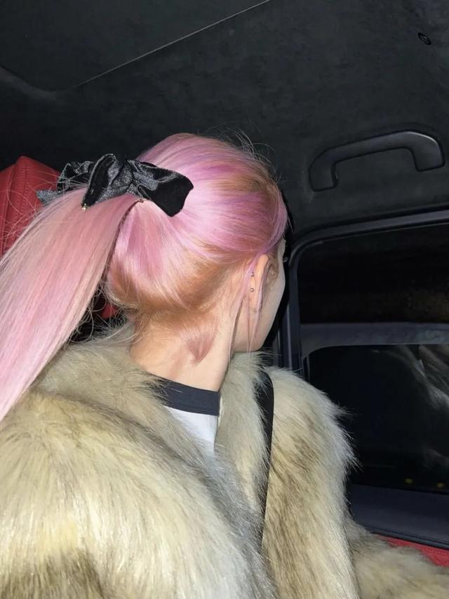 儿童发型图片 小女孩发型绑扎方法简单又可爱，儿童发型图片（几款绝美的新年公主编发）