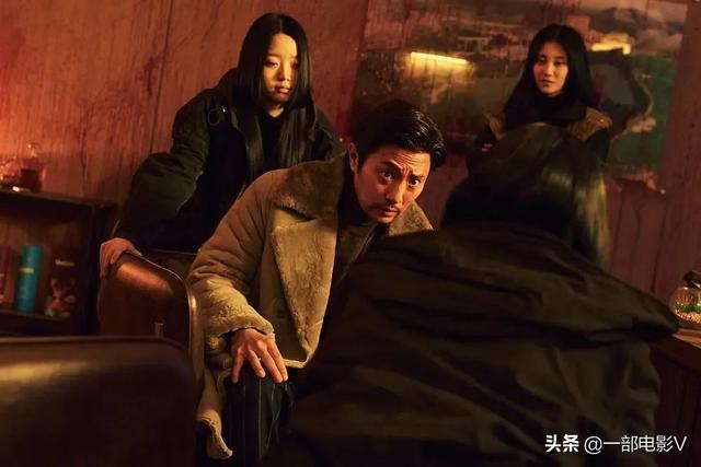 魔女第二部上映了吗，电影魔女有第二部吗（苦等四年的《魔女2》）