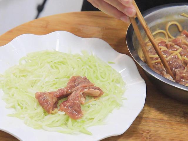 小暑吃什么食物养生，小暑吃什么食物养生窍门（别错过“1豆2肉3菜”）