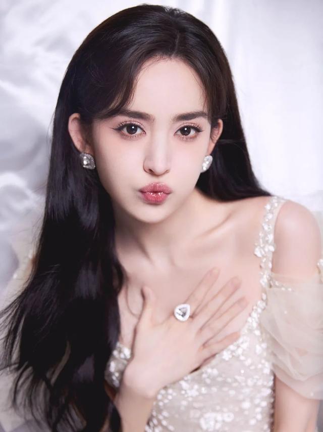 如何化彩妆，如何化彩妆教程视频教程（新手一看就会的4个万能妆容公式）