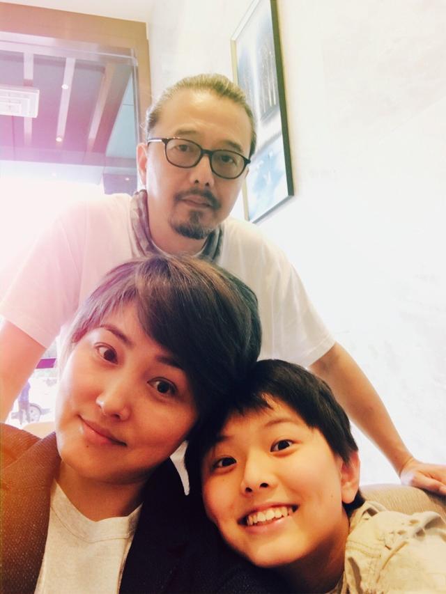张延：嫁大5岁香港丈夫，结婚18年无绯闻，女儿比她还漂亮