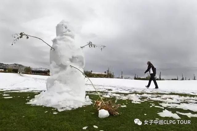 高雅运动高尔夫，谁说下雪天不能打