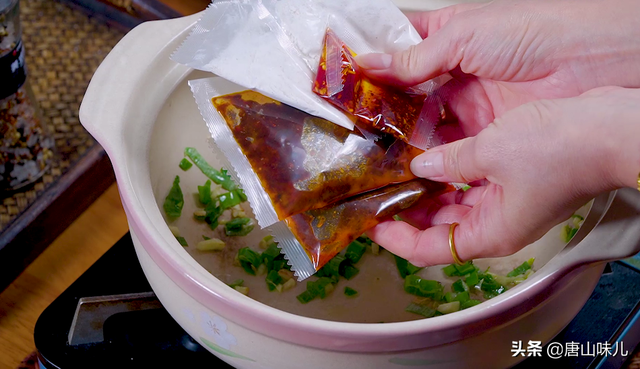 东北麻辣烫怎么做，在家怎样制作好吃的麻辣烫（怎么在家做一顿东北老式麻辣烫）