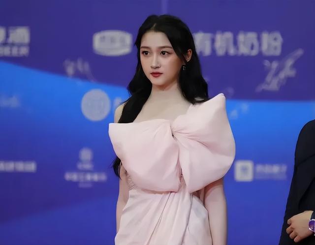 谭卓最佳电影，百花奖红毯看点多