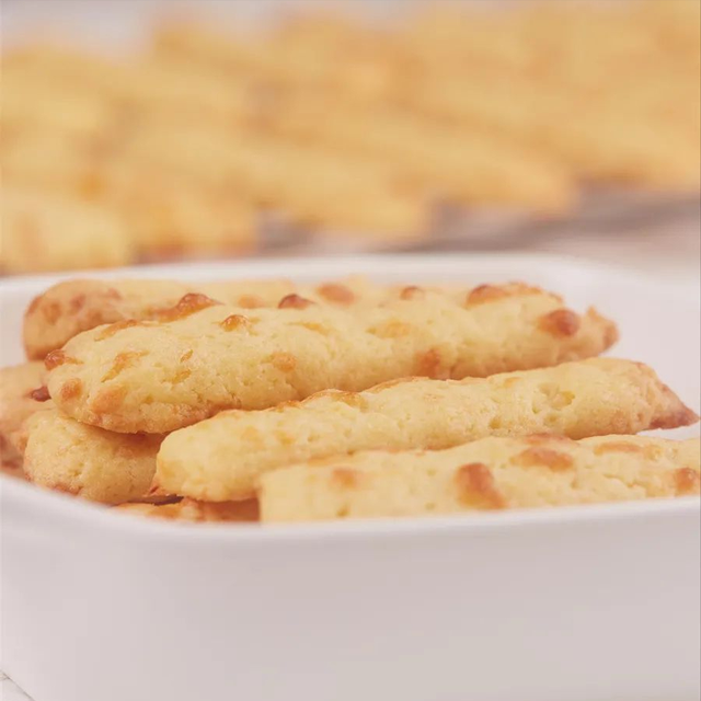 芝士可以生吃吗，奶酪片怎么吃生吃吗（自制宅家小零食）