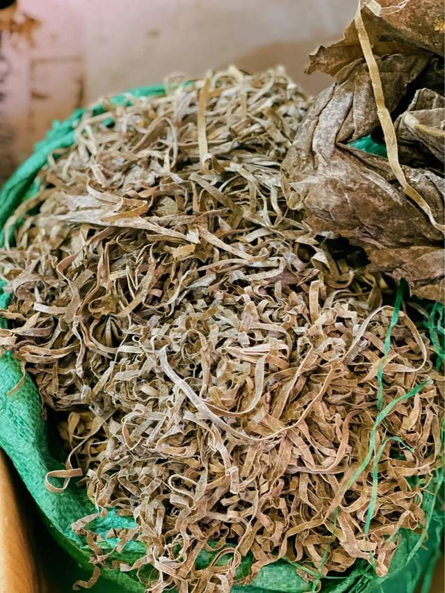 银耳多少钱一斤，黄金银耳的种植前景（盘溪批发市场给的）