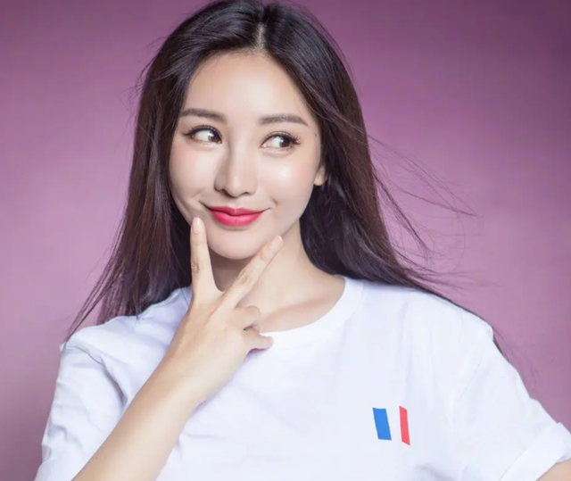 柳岩甩奶舞（拽步舞，拽步舞的视频（从拼命三娘到“借胸上位”）