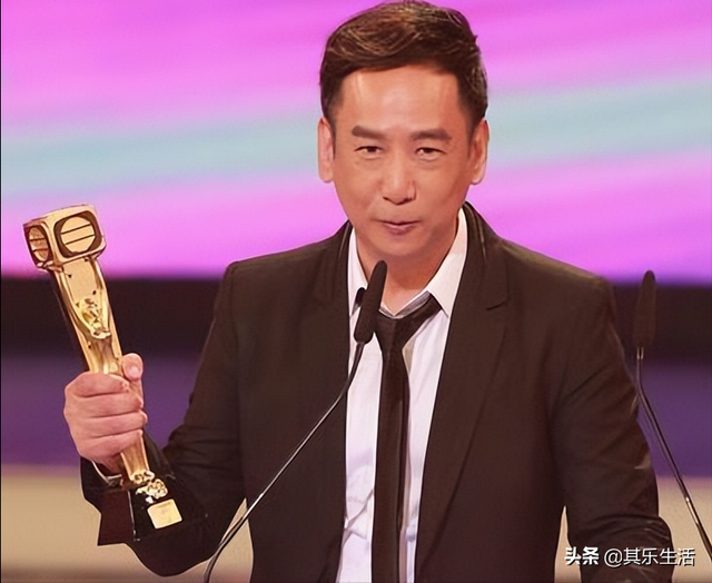 香港tvb男配角全名单，历届TVB万千星辉颁奖典礼—最佳男配角